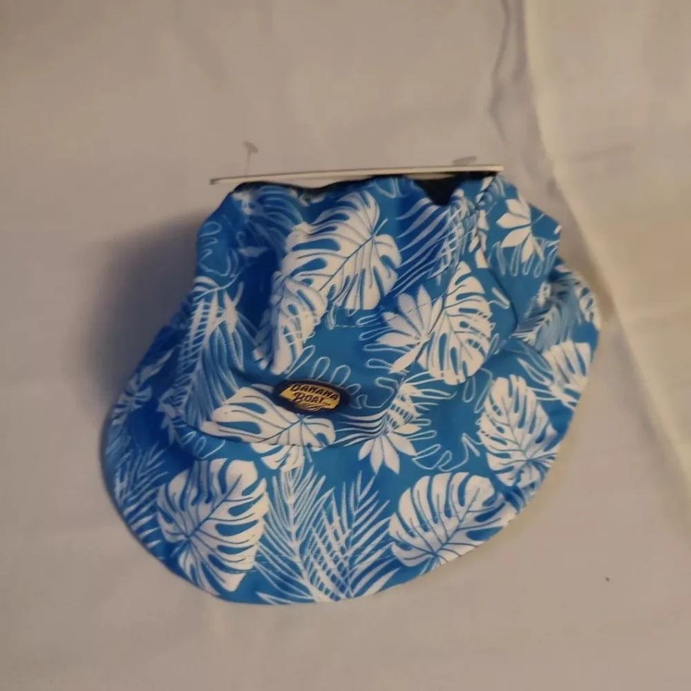 Banana Boat Bucket Hat With Drawstring For DOGS L/XL 12-16” In Blue & White